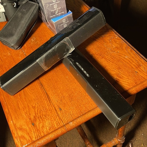 E-Bicycle color is green it’s in excellent condition brand new bought it 2021 - Picture 3 of 5